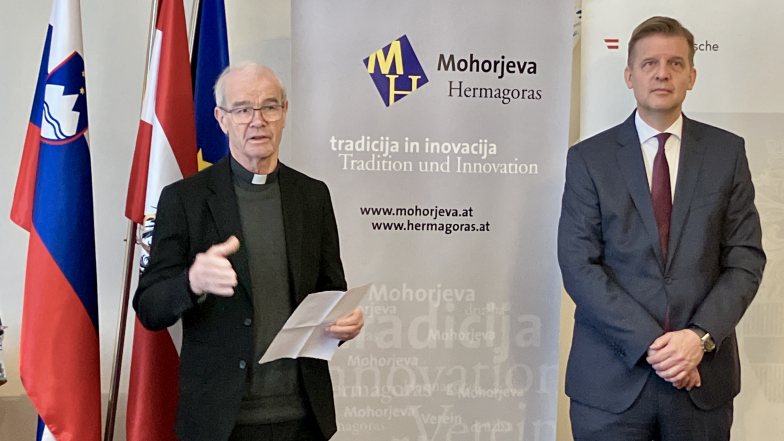 Bild zu: 25 let akcije Podarimo knjige – Schenken wir Bücher