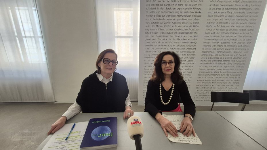 Regina Hübner „Dear …“