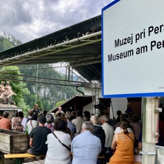 Bild zu:Osrednja spominska prireditev pri Peršmanu