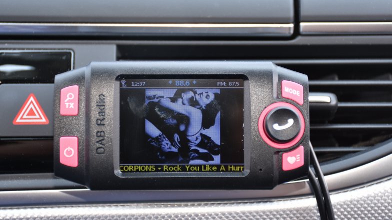 Bild zu: Technik und mehr – DAB+-Empfangsprobleme im Auto?