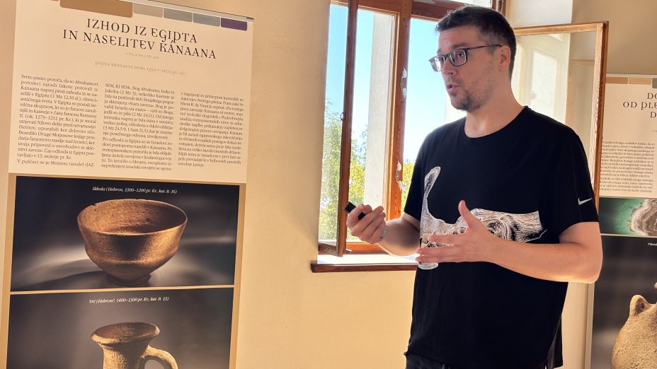 Razstava “Od puščave do mize” I Ausstellung „Von der Wüste auf den Tisch“