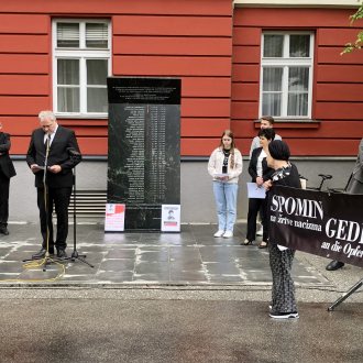 Bild zu:Spominska hoja do Deželnega sodišča v Celovcu