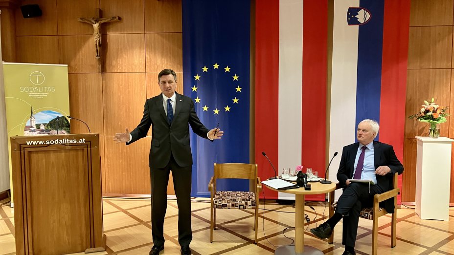 Borut Pahor v Tinjah
