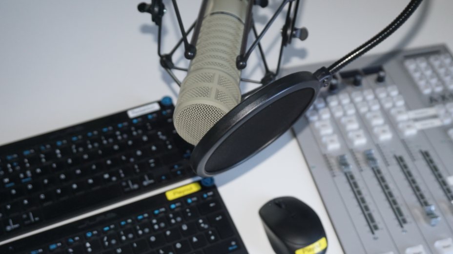 Technik und mehr – Neues Sendestudio 