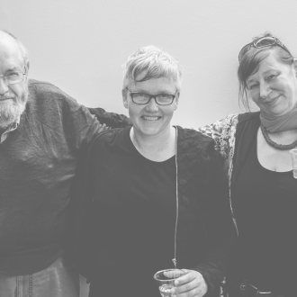 Phill Niblock mit Mia Zabelka und Katherina Liberovskaya im Österreichischen Kulturforum New York 2019
(c) ACFNY