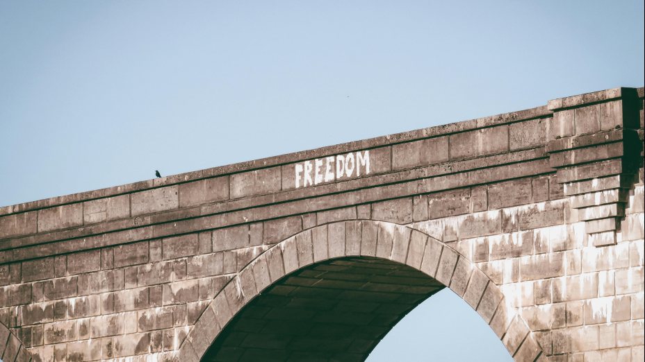 (Un)Free People