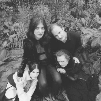 Sharon Van Etten & The Attachment Theory      © Susu Laroche
