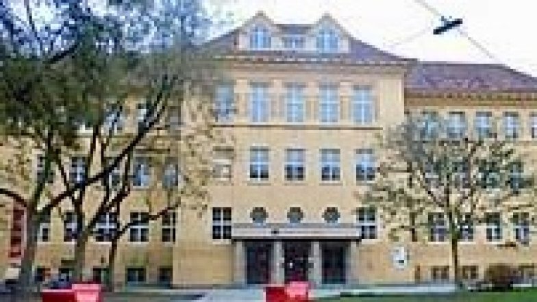 Bild zu: 150 Jahre der Grazer Ortweinschule – 150 let graške državne obrtne šole Ortwein