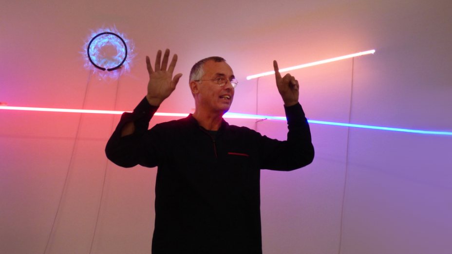 Der K&uuml;nstler Tomas Hoke im MMKK