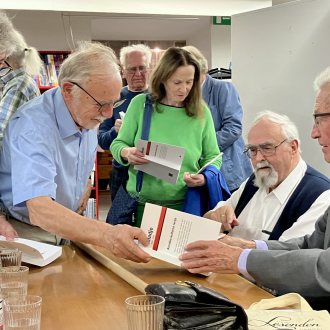 Bild zu:Predstavitev zbornika Lipuševo mladje 1960–1981