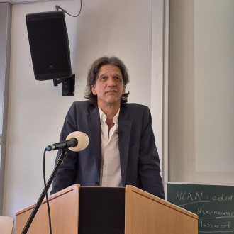 Bild zu:Medijsko pravo med svobodo izražanja in odgovornostjo