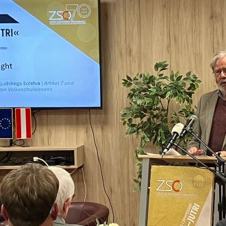 Bild zu:Člen 7 in razgradnja dvojezičnega ljudskega šolstva